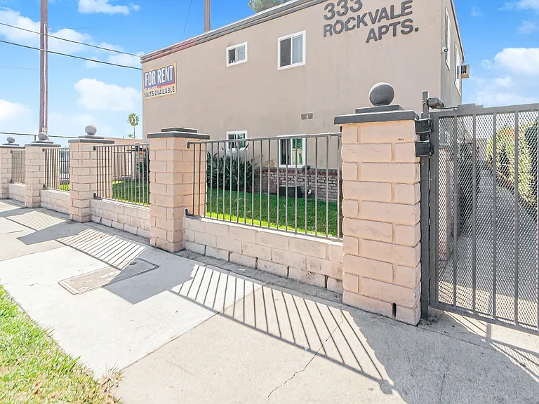 336 N Rockvale Ave — Photo 9