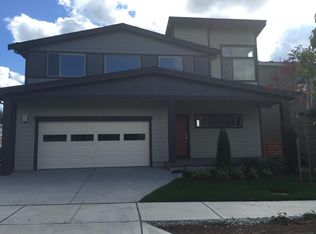 1429 S 28th St, Renton, WA 98055