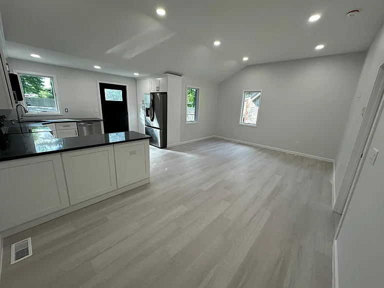 119 W Rogues Path — Photo 12