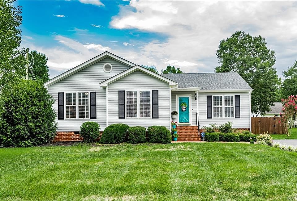 1st image of 213 Green Hollow Ln