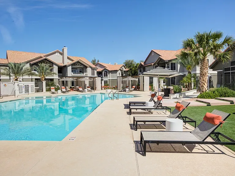 Pool Lounge