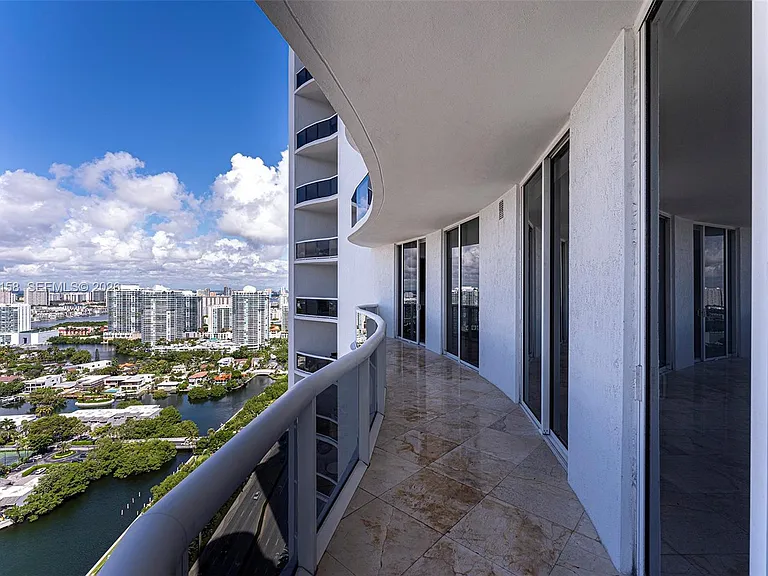 15901 Collins Ave #2805 — Photo 31