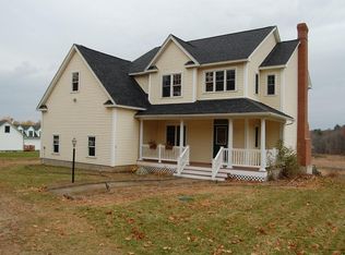 236 Hardwick Rd, New Braintree, MA 01531