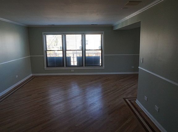 5th image of 6517 N California Ave APT 204