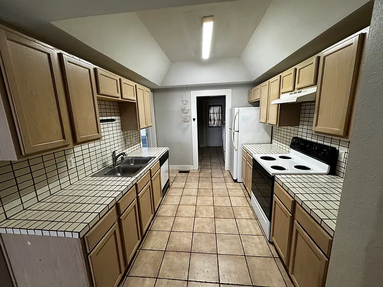 5321 Reiger Ave #3 — Photo 8