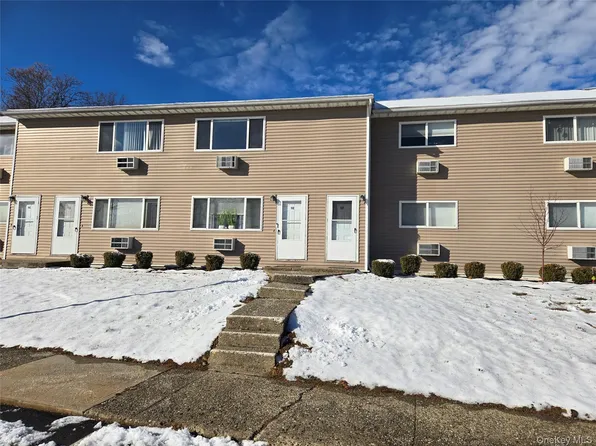 9 Fishkill Glen Drive #F, Fishkill, NY 12524