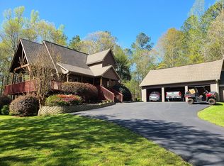 8410 Hearn Rd, Chattahoochee Hills, GA 30268