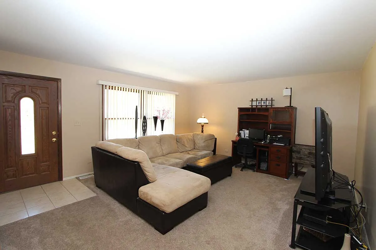 1005 Partridge Ln photo 1