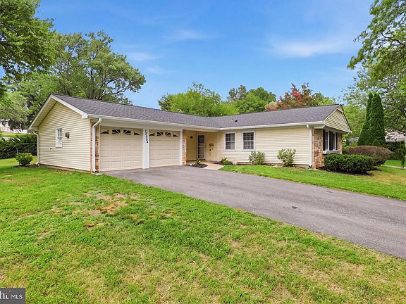 3rd image of 12504 Kavanaugh Ln