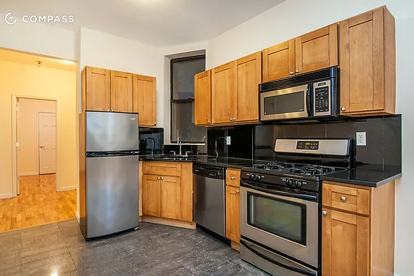 Rented by Compass | media 28