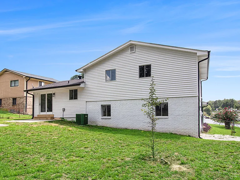 3735 Benchmark Dr — Photo 6