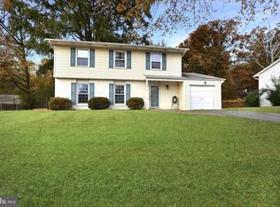 52 Garner Ave, Waldorf, MD 20602