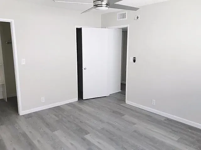 4804 Gaviota Ave. — Photo 27