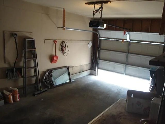 632 Lunar Ln — Photo 14