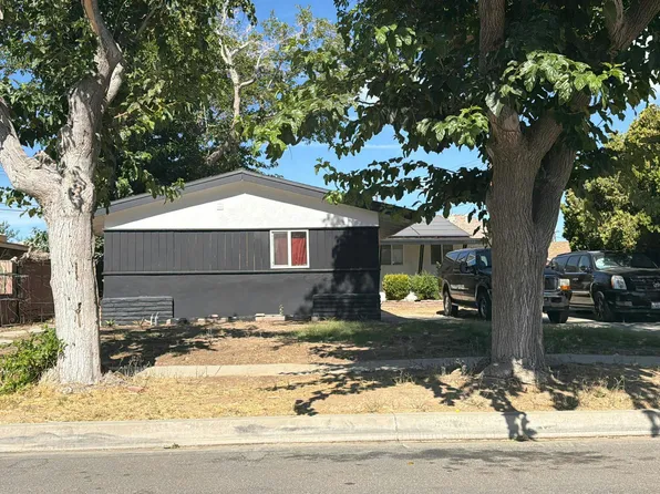 45453 13th St W, Lancaster, CA 93534