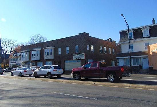 2nd image of 1106 Old York Rd