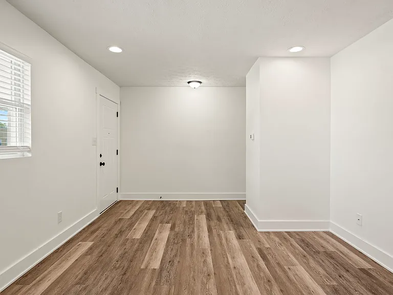 3202 Central Ave #6 — Photo 8