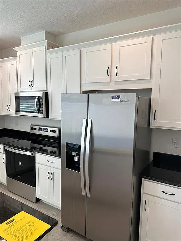 3 bed, 2.5 bath, 1556 sqft, $2,100 — Photo 4
