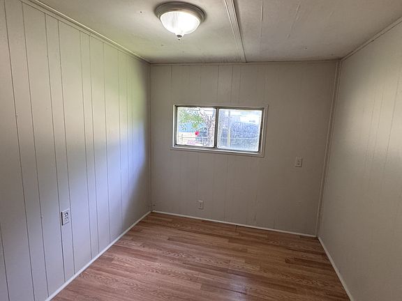 5th image of 113 Brent St