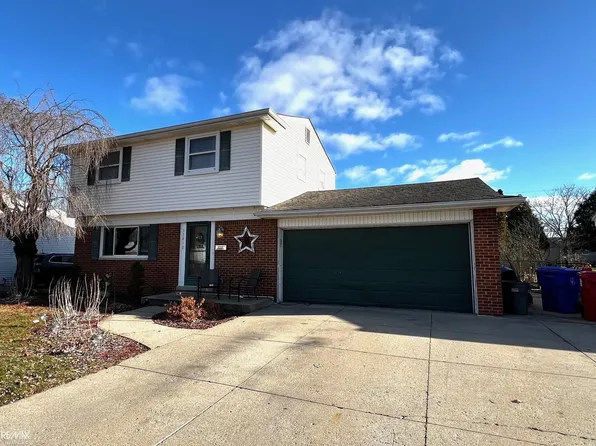 33810 Nokomis Dr, Fraser, MI 48026