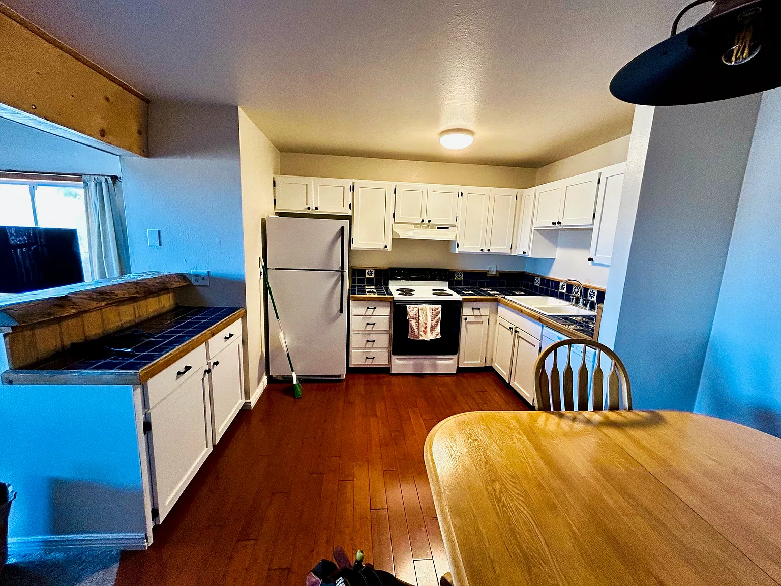 3 bed, 1416 sqft, $2,600 — Photo 2