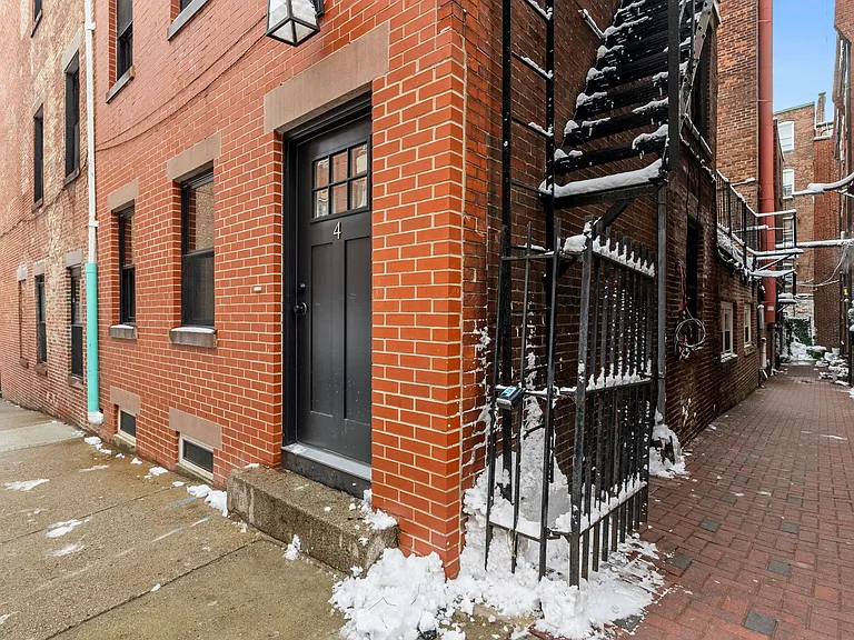 2 Hull St #1 — Photo 10