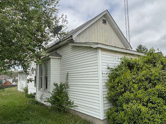 5th image of 403 S Victor St