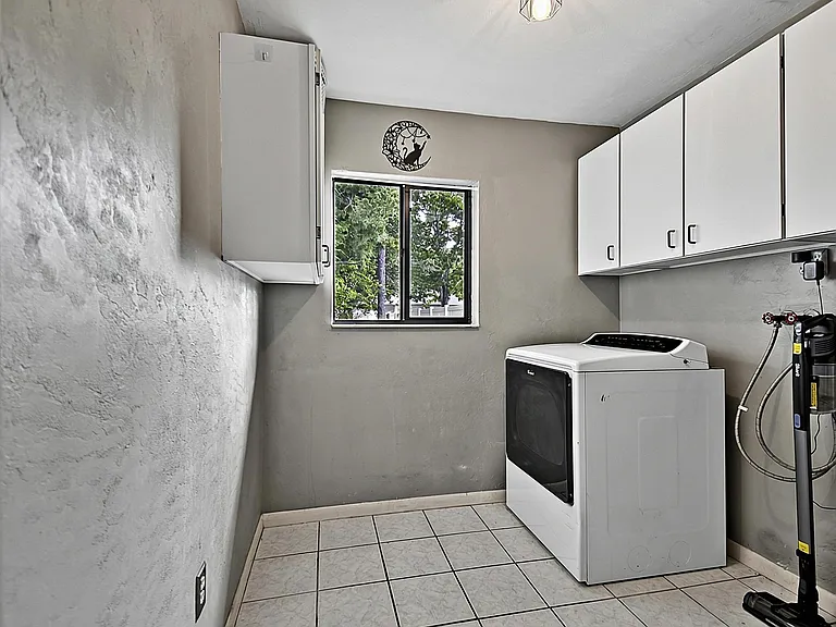 4 Zanzibar Balsan Ct — Photo 37