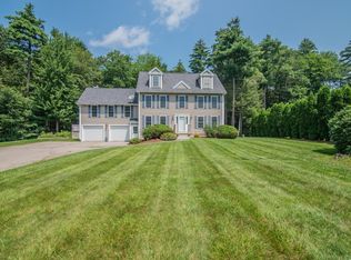 76 McIntosh Rd, Danville, NH 03819
