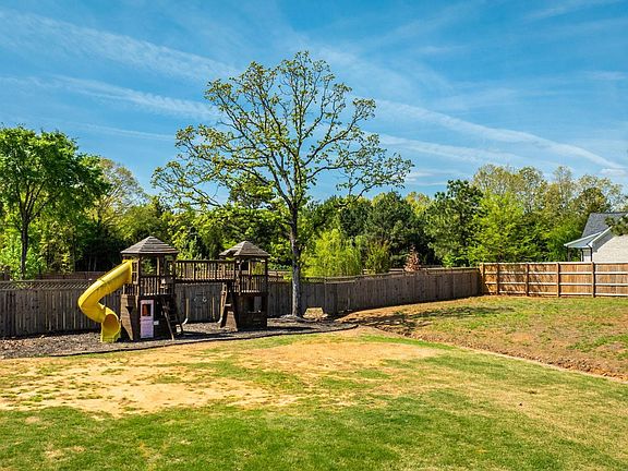 4th image of 98 Hargrove Rd