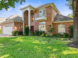 100 Landsborough Dr, Woodway, TX 76712