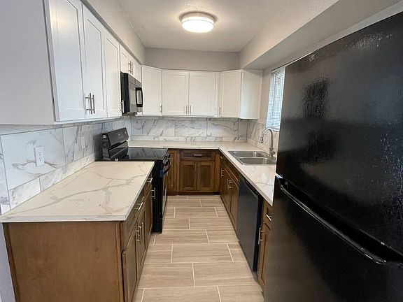 2nd image of 69 W Beverly Ave #11333838