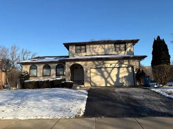 3132 Venard Rd, Downers Grove, IL 60515