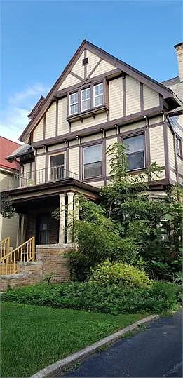 466 West Delavan Avenue - 1 — Photo 1