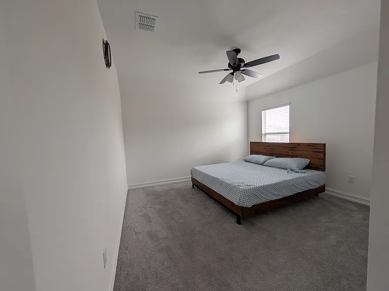 1528 Woodhaven Dr — Photo 11