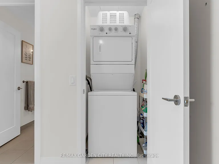 16 Concord Pl #907 — Photo 12