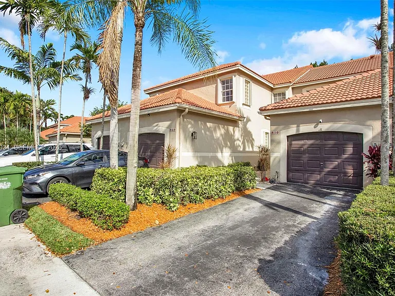 850 Sorrento Dr — Photo 3