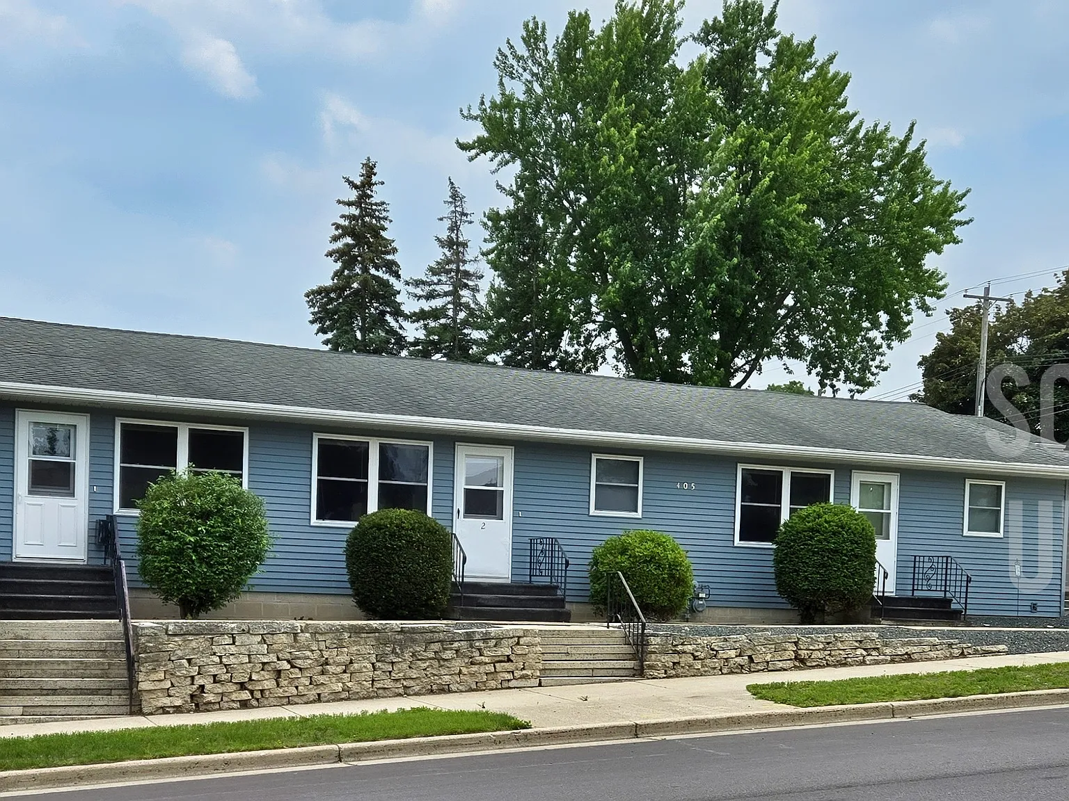 12th St S, New Ulm — Photo 1