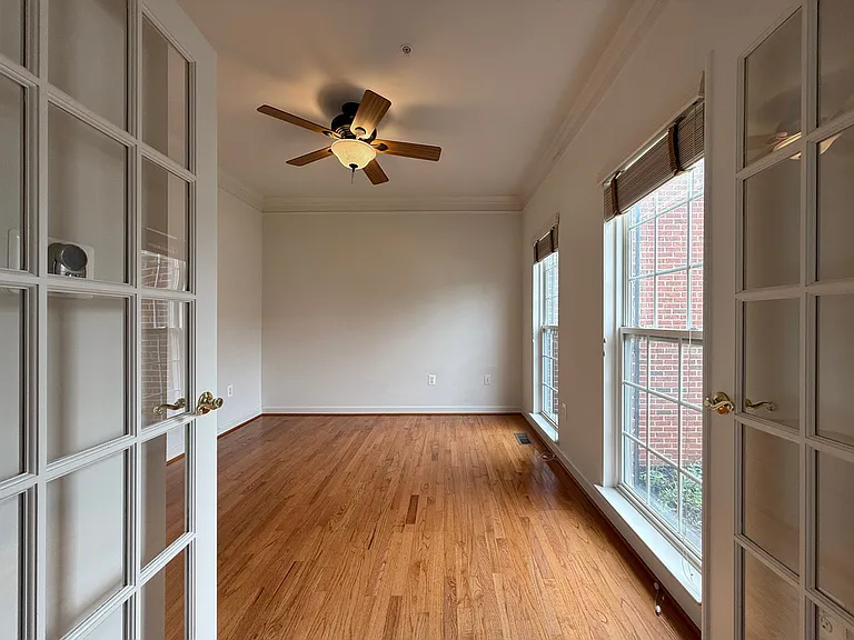 4415 Medallion Dr — Photo 9