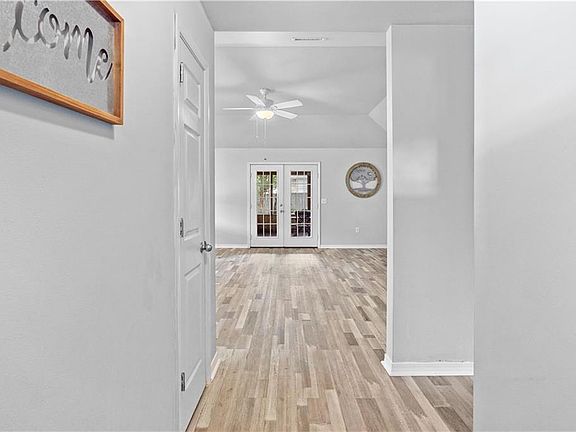 3rd image of 7635 Elizabeth Dr