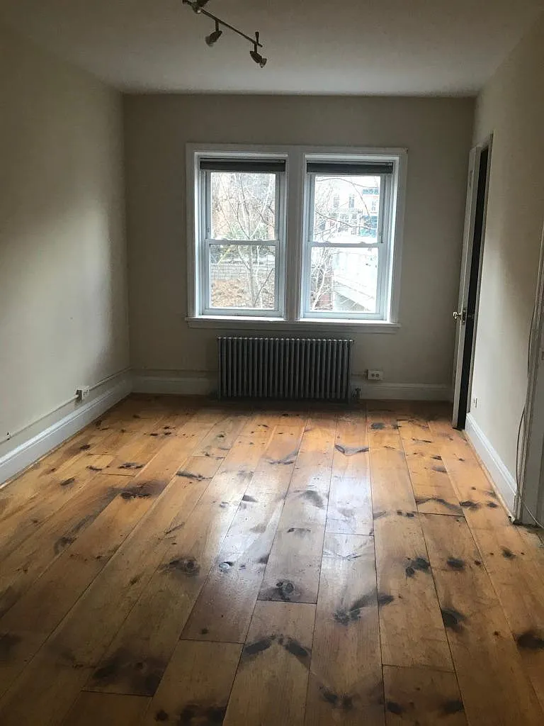 15 E Main St — Photo 1