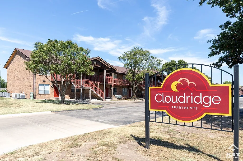 Cloudridge Apartments — Photo 1