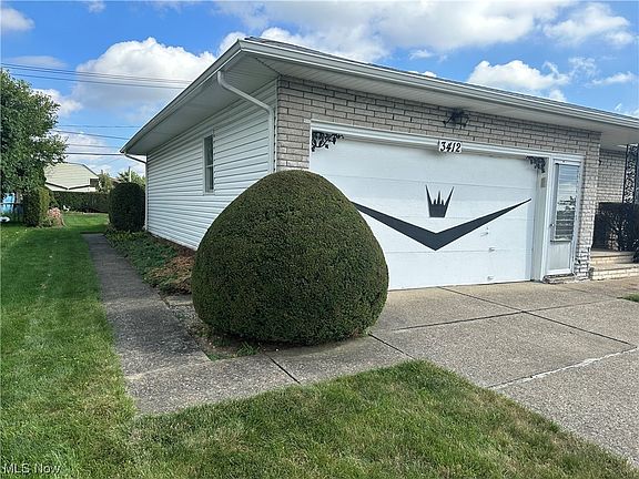 2nd image of 3412 Coventry Dr