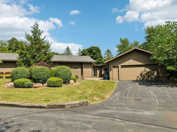 470 Willow Cir #21, Aurora, OH 44202