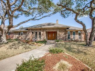 9735 Windham Dr, Dallas, TX 75243