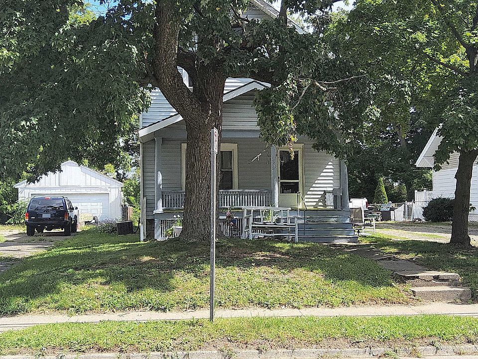 2nd image of 856 Capital Ave NE