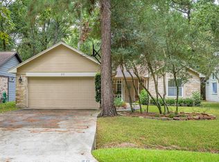 20 Edgewood Forest Ct, Spring, TX 77381