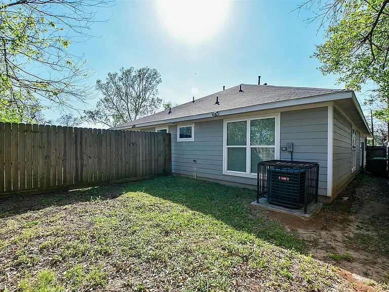 6747 England St #A — Photo 30