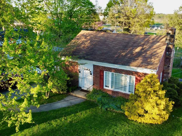 2211 S Queen St, York, PA 17402