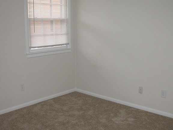 5th image of 840 Little Bay Ave APT 4